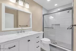 87 Richmond Ct S, Holmdel, NJ 07733 - Photo 12