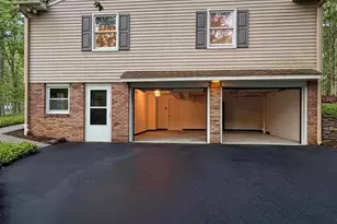 12 Stilwell Dr, Holmdel, NJ 07733 - Photo 4