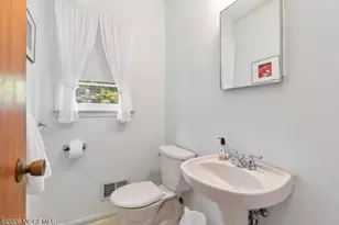 39 Koster Dr, Freehold, NJ 07728 - Photo 10