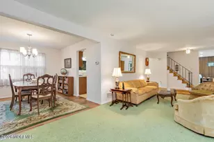 39 Koster Dr, Freehold, NJ 07728 - Photo 4