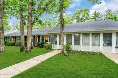 126C Farrington Court, Lakewood, NJ 08701 - Photo 4