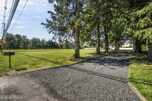 194 Fort Plains Rd, Howell Township, NJ 07731 - Photo 6