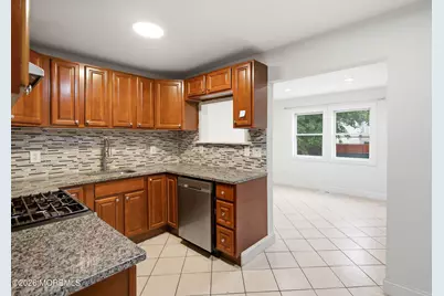 29 Windsor Drive, East Brunswick Township, NJ 08816 - Photo 8