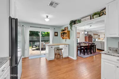 186 Van Brackle Road, Aberdeen Township, NJ 07747 - Photo 8