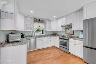 186 Van Brackle Rd, Aberdeen Township, NJ 07747 - Photo 6