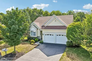 122 Skyline Dr, Lakewood, NJ 08701 - Photo 2