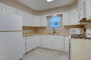 7 Lakeview Dr, Marlboro Township, NJ 07746 - Photo 16