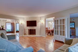 7 Lakeview Dr, Marlboro Township, NJ 07746 - Photo 4