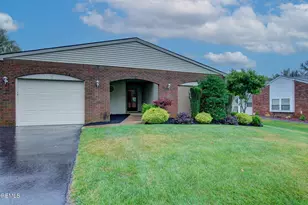 7 Lakeview Dr, Marlboro Township, NJ 07746 - Photo 2