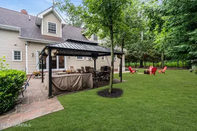 266 Orchard Avenue, Belford, NJ 07718 - Photo 22