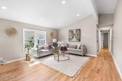 35 Deer Way, Manalapan Township, NJ 07726 - Photo 4