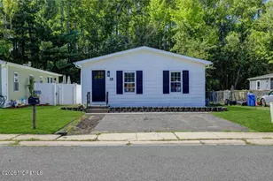 35 Deer Way, Manalapan Township, NJ 07726 - Photo 28