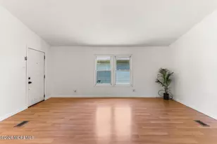 2 Cedar Ct, Manalapan Township, NJ 07726 - Photo 4