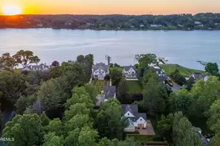 100/98 W River Rd, Rumson, NJ 07760 - Photo 1