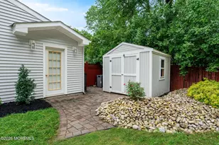 24 Village Ln, Middletown, NJ 07748 - Photo 40