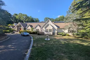 32 Takolusa Dr, Holmdel, NJ 07733 - Photo 1