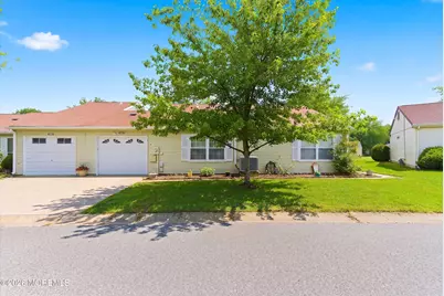 910A Liverpool Circle, Manchester Township, NJ 08759 - Photo 2