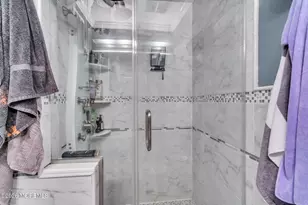 9 Frost Ct, Freehold, NJ 07728 - Photo 16