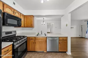 2101A Sedgefield Dr, Mount Laurel, NJ 08054 - Photo 10