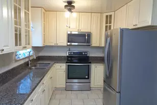 608 B Willow Ln, Whiting, NJ 08759 - Photo 4