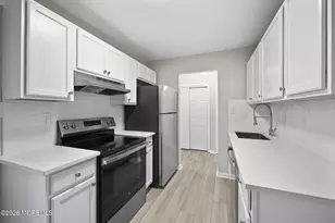 [Address not provided], Manalapan Township, NJ 07726 - Photo 2