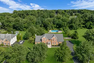 411 Peter Forman Dr, Freehold, NJ 07728 - Photo 4