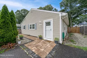 318 Hemlock Dr, Lanoka Harbor, NJ 08734 - Photo 2
