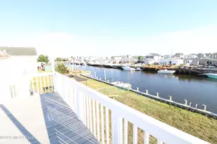 17 W Delaware Dr, Little Egg Harbor, NJ 08087 - Photo 24