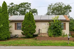 546 Roosevelt Ave, Toms River Township, NJ 08753 - Photo 1