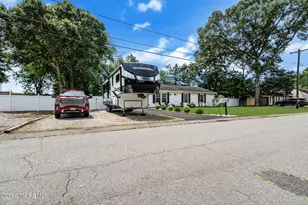 417 Chestnut Dr, Lanoka Harbor, NJ 08734 - Photo 10