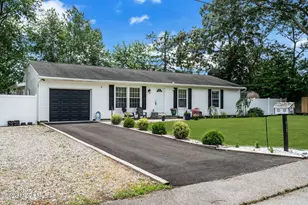 417 Chestnut Dr, Lanoka Harbor, NJ 08734 - Photo 1