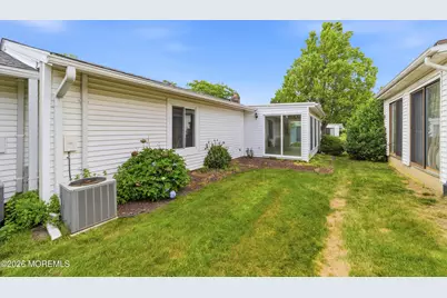 66B Essex Road, Monroe Township, NJ 08831 - Photo 22