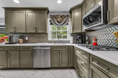 6 Tall Oaks Drive, Hazlet Township, NJ 07730 - Photo 12