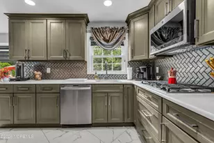 6 Tall Oaks Dr, Hazlet Township, NJ 07730 - Photo 12