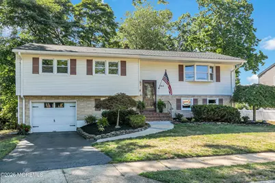 564 Morley Court, Middletown, NJ 07718 - Photo 2