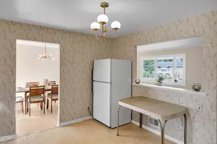564 Morley Ct, Middletown, NJ 07718 - Photo 16