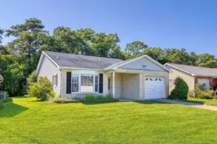 25 Rainier Dr, Brick, NJ 08724 - Photo 2