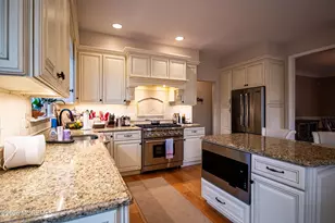 9 Pondview Dr, Tinton Falls, NJ 07724 - Photo 18