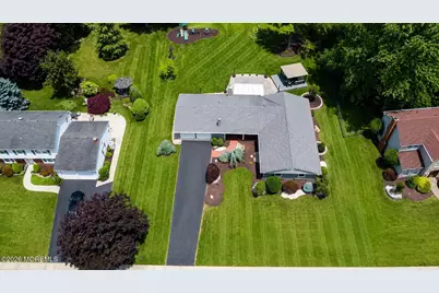 18 Girard Street, Marlboro Township, NJ 07746 - Photo 2