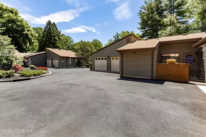 33 Hampton Court, Red Bank, NJ 07701 - Photo 2