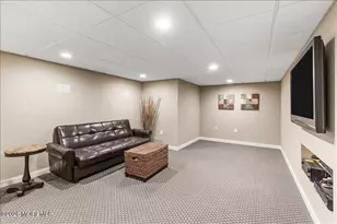6 Wood Hollow Dr, Holmdel, NJ 07733 - Photo 32