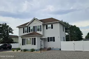 221 Chestnut St, Toms River Township, NJ 08753 - Photo 2