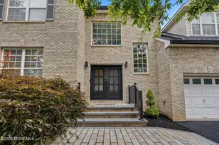 27 Goshawk Ct, Morganville, NJ 07751 - Photo 4