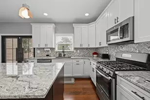 27 Goshawk Ct, Morganville, NJ 07751 - Photo 20