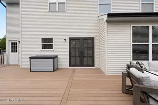 27 Goshawk Ct, Morganville, NJ 07751 - Photo 70