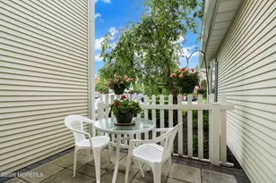 71 S Manor Ct, Wall Township, NJ 07719 - Photo 10