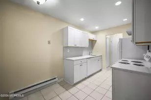 156 Cross Slope Ct, Manalapan Township, NJ 07726 - Photo 8