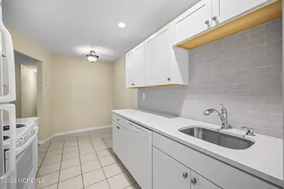 156 Cross Slope Court #D, Manalapan Township, NJ 07726 - Photo 6