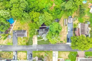21 Park Ave, Hazlet Township, NJ 07730 - Photo 44