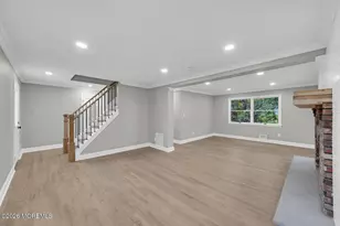 21 Park Ave, Hazlet Township, NJ 07730 - Photo 20